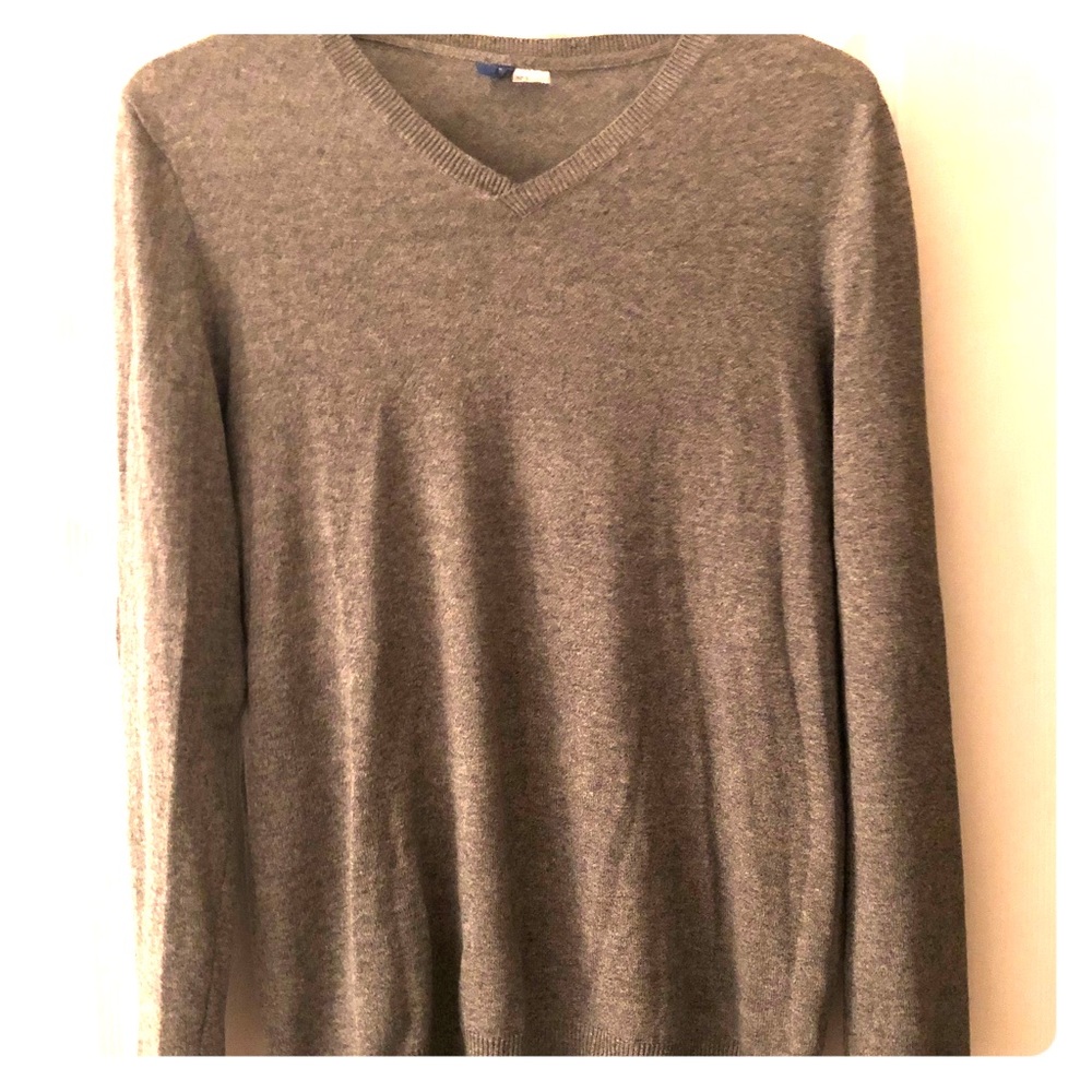 Sweater, like new... dressy casual.